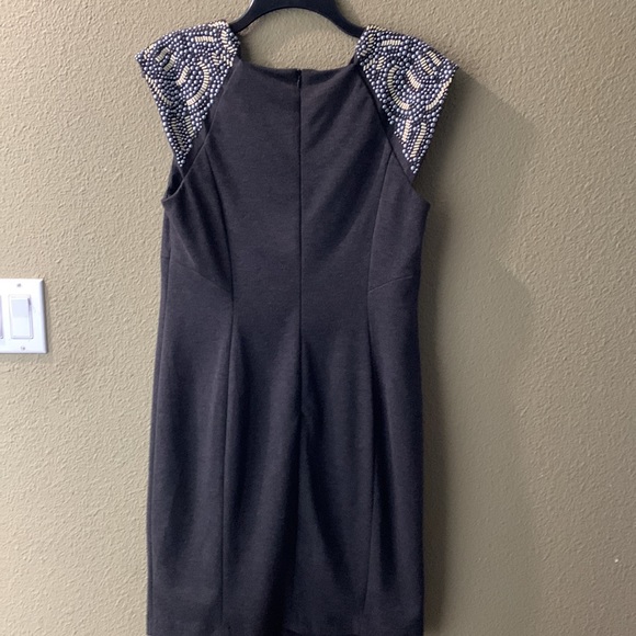 Chin Maggi gray dress beaded shoulder size 8 - Picture 8 of 13